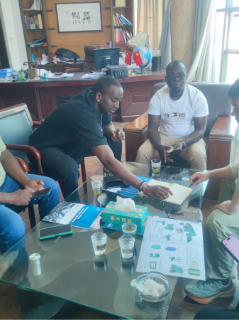 Burundian_Client_visit_our_wire_drawing_machine_factory_and_confirm_the_order-5_副本.png