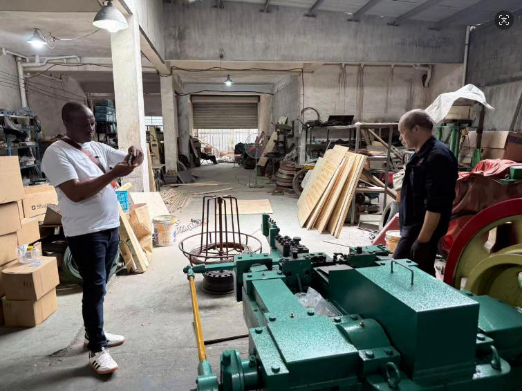 tanzania-client-visit-our-nail-making-machine-factory-3.jpg tanzania-client-visit-our-nail-making-machine-factory-3.jpg