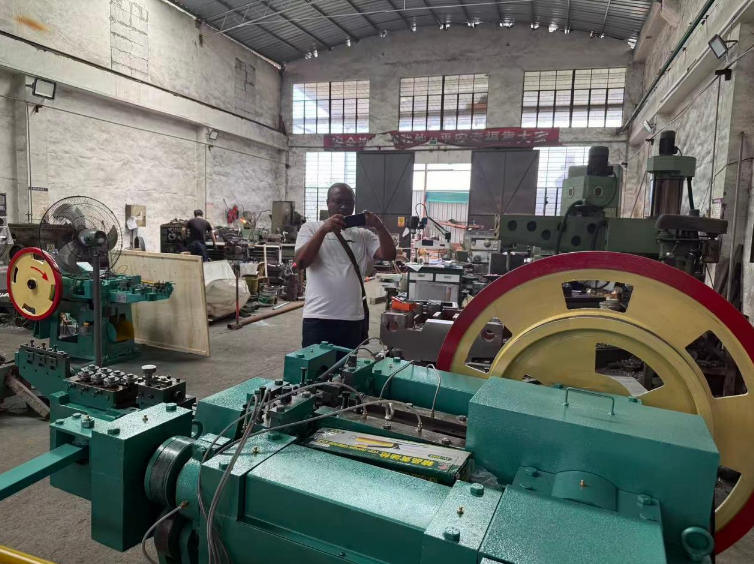 tanzania-client-visit-our-nail-making-machine-factory-4.jpg tanzania-client-visit-our-nail-making-machine-factory-4.jpg