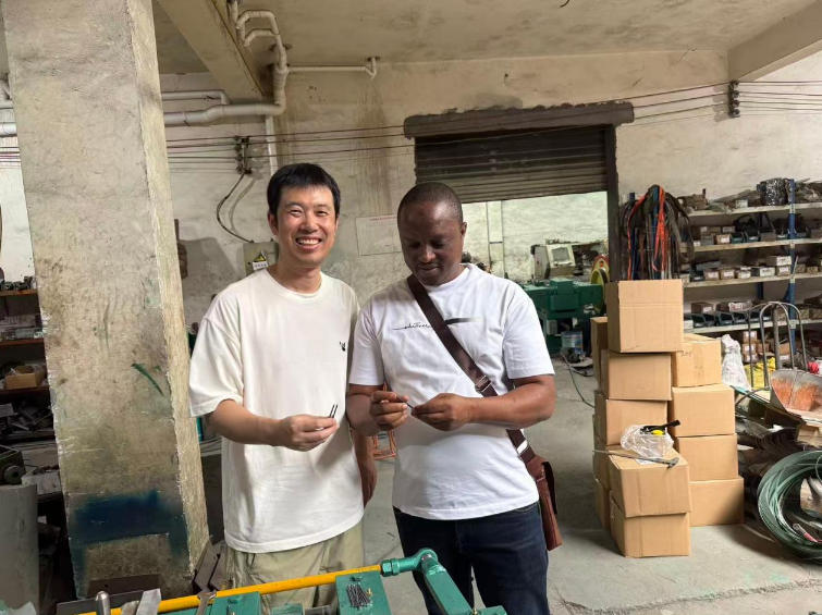 tanzania-client-visit-our-nail-making-machine-factory-6.jpg tanzania-client-visit-our-nail-making-machine-factory-6.jpg